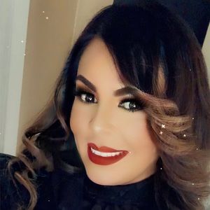 Meet your Posher, Elba